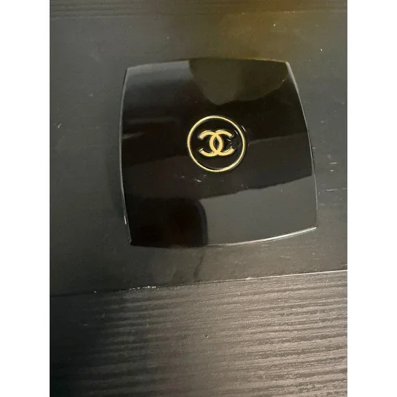 Chanel Les 4 Ombres Byzance 318 Parure Venitienne Eye shadow palette-new no box
