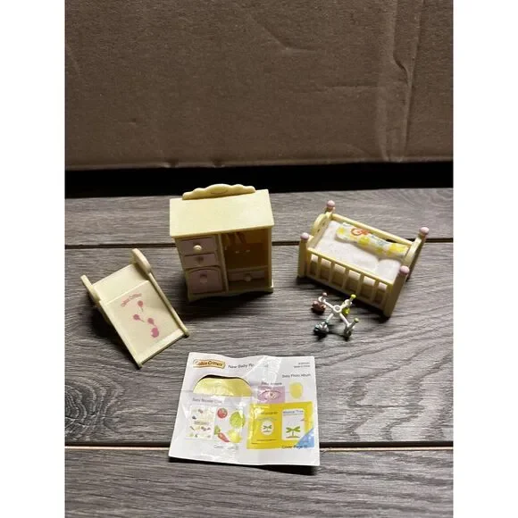 Calico Critters Play‎ Set Replacement Piece CLOTHES WARDROBE Slide And Bed