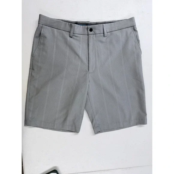 Haggar The Active Series Mens Gray Performance Golf Shorts Size 36 Textured