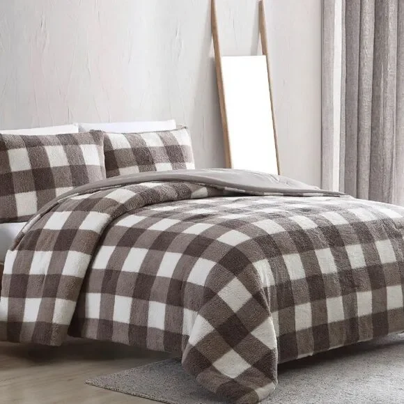 Birch Trail Bedding Co. 3 pc. Queen/Full‎ Reversible Comforter Set