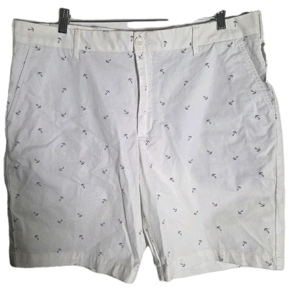 NWT IZOD Saltwater Stretch Shorts Men's 38 White Anchor Print Flat Front 9.5