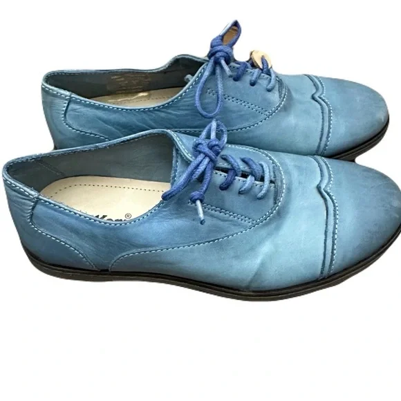 Kickers Boys Leather NEW Leather Shoes Youth Size 1 (EUR 32) Blue