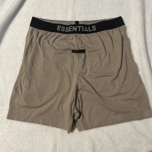Fear of God Essentials Shorts Mens Large Beige Lounge Elastic
