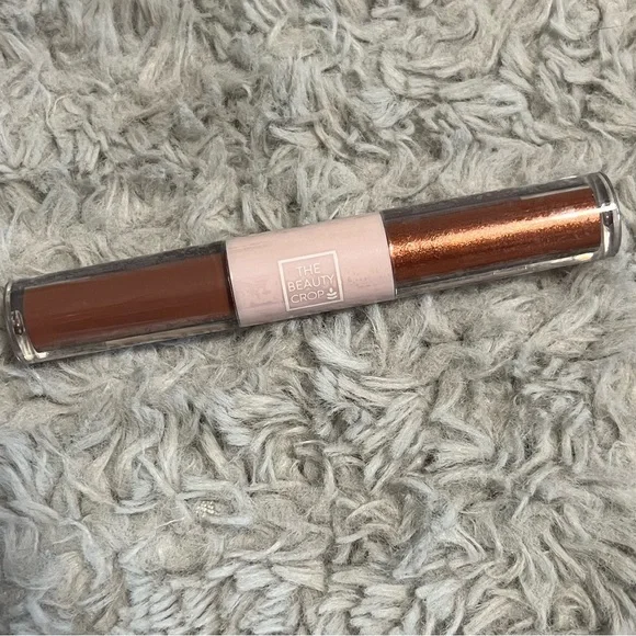 The beauty crop liquid eyeshadow