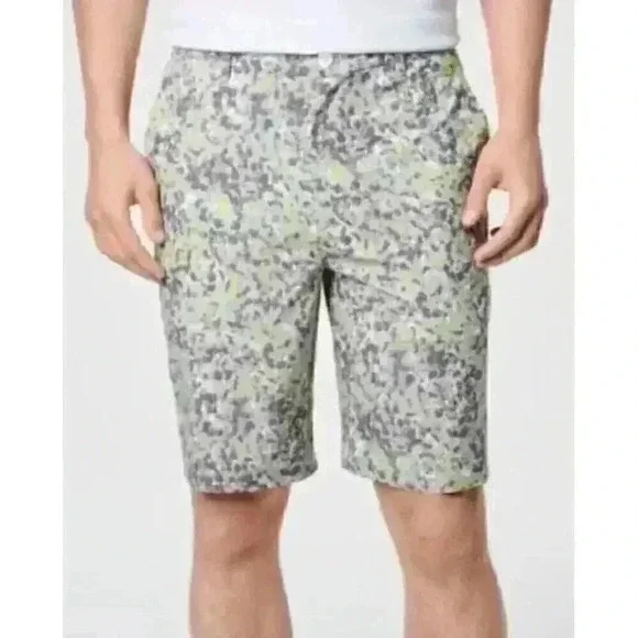 Greg Norman Attack Life Men's Golf Shorts Size‎ 38 Green Grey White