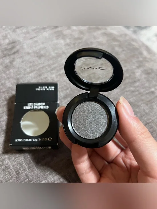 MAC SILVER RING  EYESHADOW Veluxe Pearl NIB Discontinued HTF Rare New