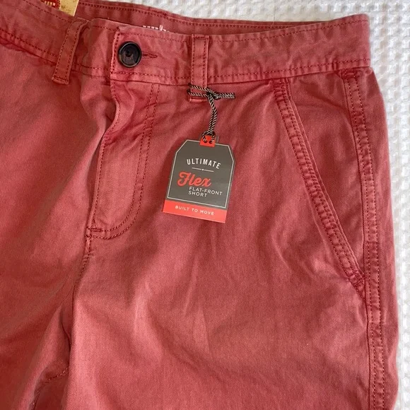 NEW! $40 URBAN PIPELINE Ultimate Flex Flat Front Shorts Size 29 Terra Cotta RED