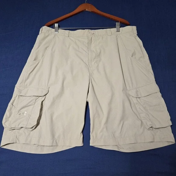 Under Armour Shorts Mens 40 Beige Nylon Cargo Microfiber Lightweight Summer
