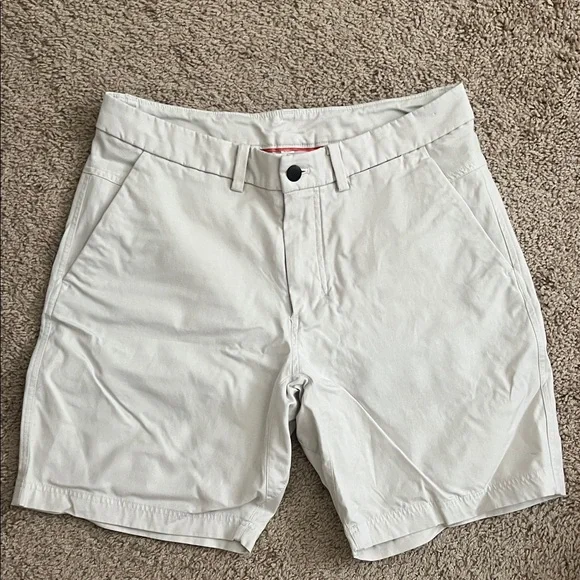 Lululemon Athletica Men's Cream Flat Front Shorts