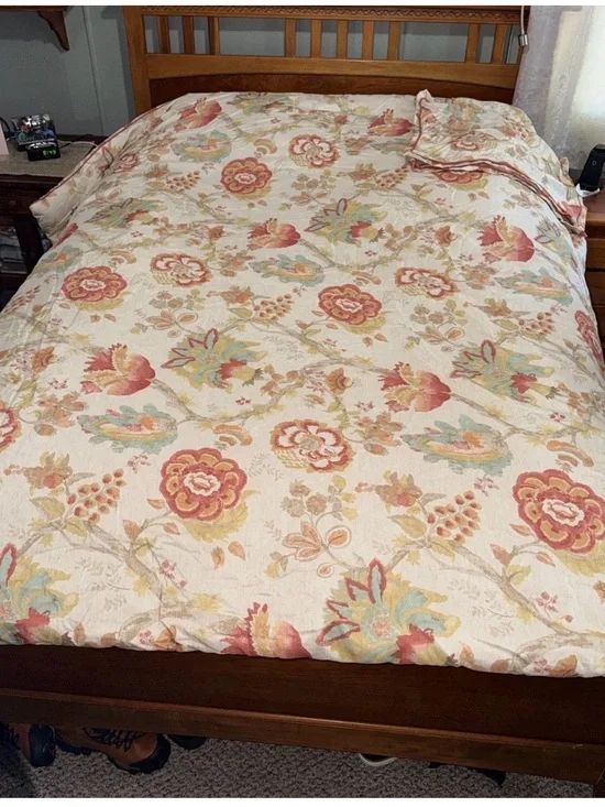 Pier 1 Imports Bedspread And Sham 93