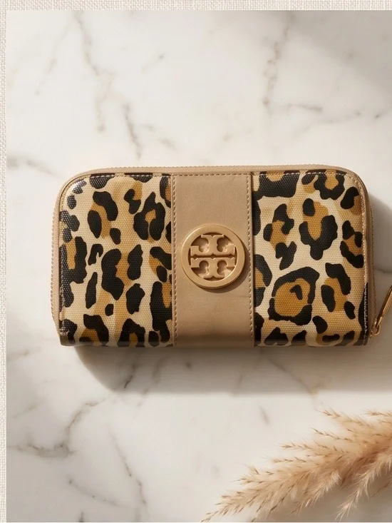 Tory Burch Leopard Print Zip Around Continental Wallet Gold Medallion Logo