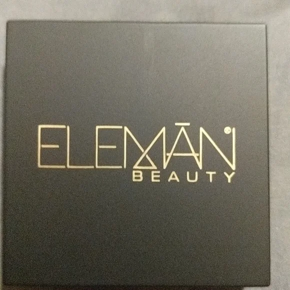 NWT Eleman Beauty Eyeshadow Duo