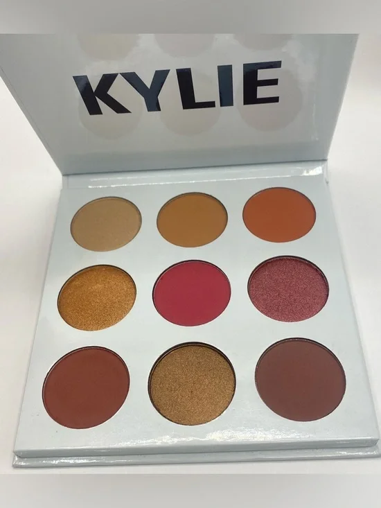 Kylie Cosmetics The‎ Burgundy Eyeshadow Palette
