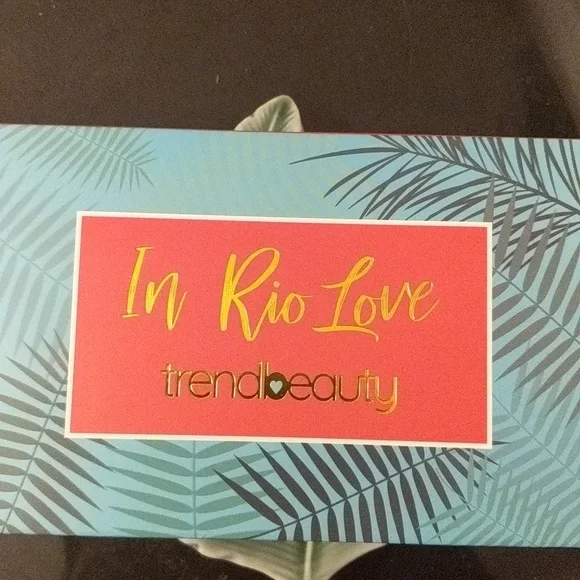 NWT Eyeshadow Palette
