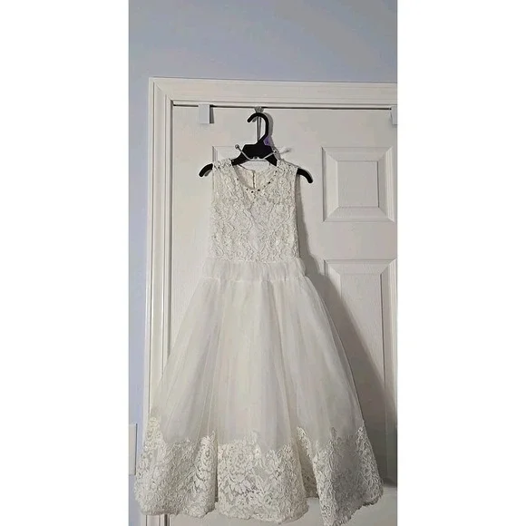 Girls Dress Formal‎ White Lace See Measurements Below