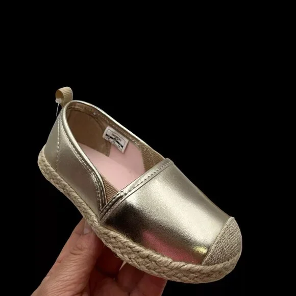 Oshkosh Toddler‎ Girls Slip-on Casual Shoes Size 7 Gold Metallic Finish