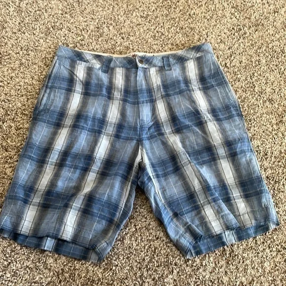 Tommy Bahama Men's Plaid Shorts Size 36