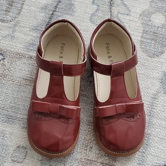 Felix & Flora Girls Patent Burgundy Mary Jane Bow Shoes Sz12