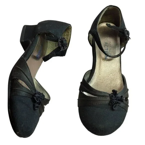 Kenneth Cole Reaction black sandals 7.5