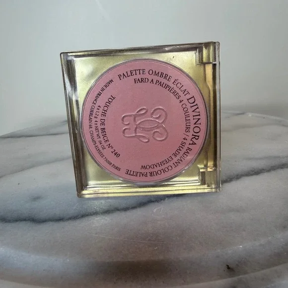 Guerlain Divinora Radiant Colour Eyeshadow Palette Touche De Beige 240 Gold Case