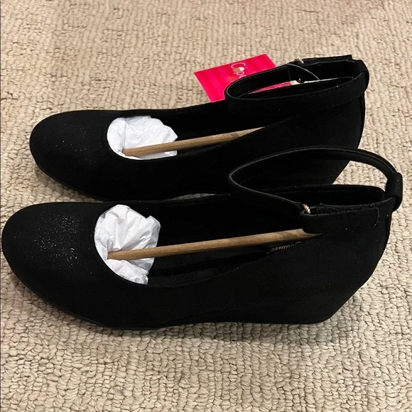 Chic Black Wedge Shoes for girls