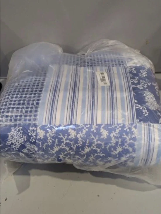 Blue and White Patchwork Quilt - Home Bedding king