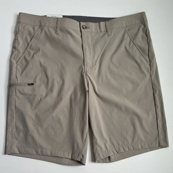 Eddie Bauer Zipper Cargo Short 10” Inseam Active Fit Flat Front In Dune Size 40