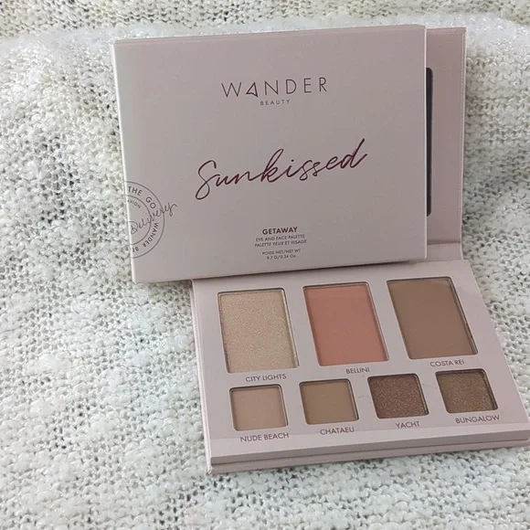 Wander Beauty Getaway Eye & Face Palette in Sunkissed, 9.7g/0.34oz
