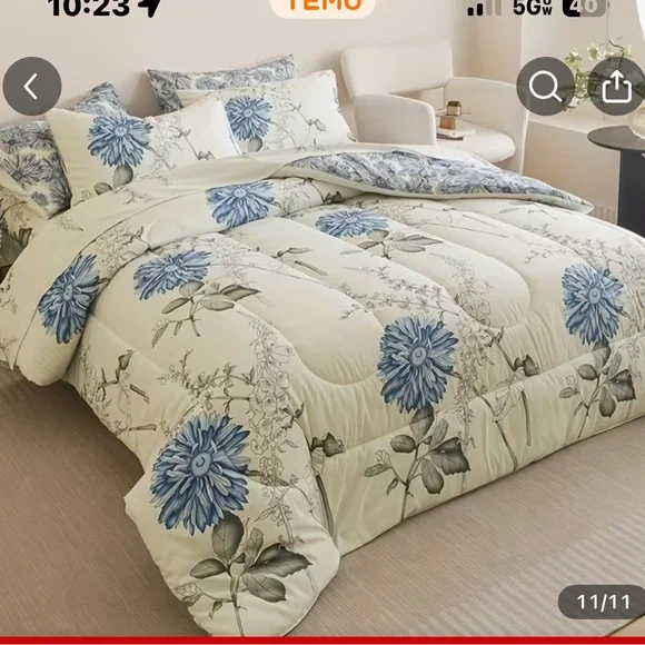 Blue and White Floral Comforter Set