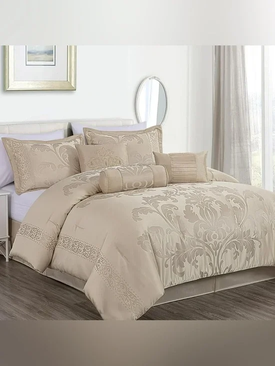 Luxurious Beige Damask 3 piece Full size Comforter Set