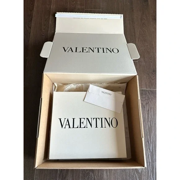 Valentino empty box‎