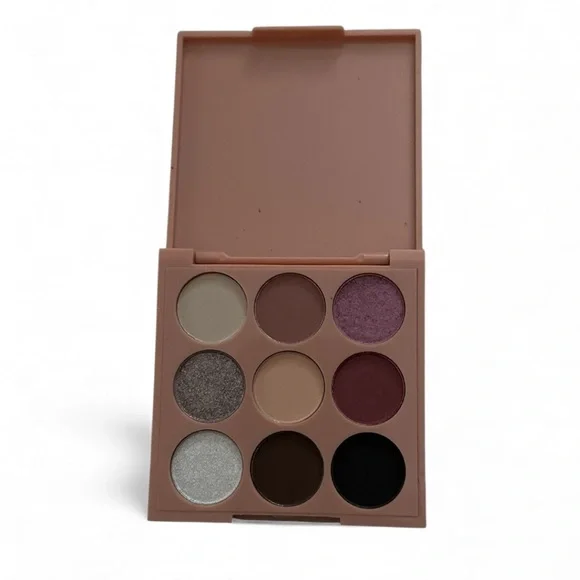 Estate Matte and Shimmer Eyeshadow Palette