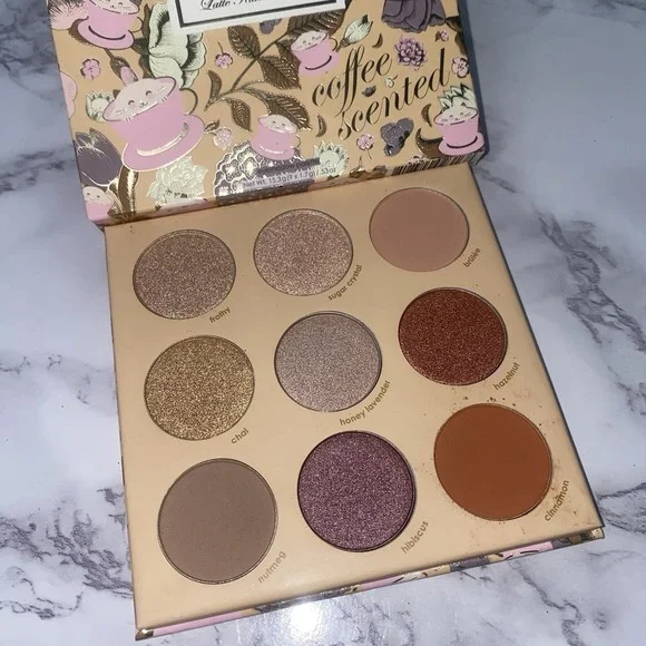 Winky Lux Latte Kitten Eyeshadow Palette 9 Shades Coffee Scented‎ NIB