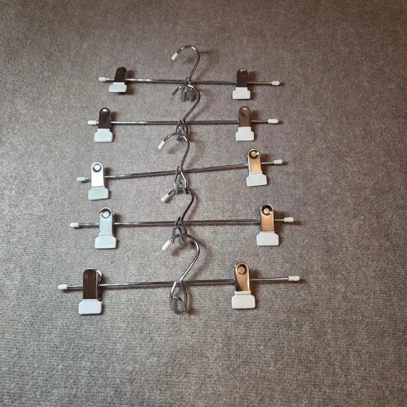 Wire Metal Pants Skirt Hangers with Gel Grips Clip Hangers 5 ct. Excellent Silve