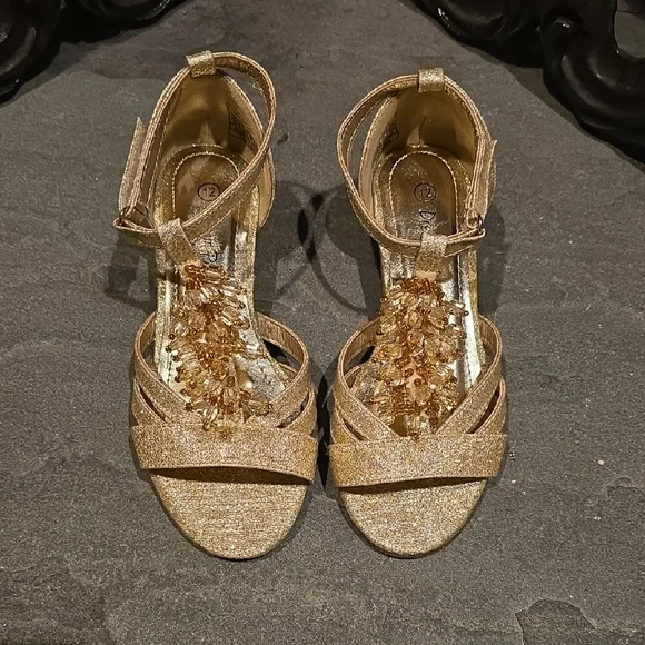 Dream Pairs Elegant Gold Strappy Girl's Sandals Size 12