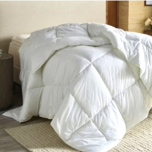 New Pottery Barn Hydrocool Moisture Wicking Duvet Insert Hypoallergenic. King Sz