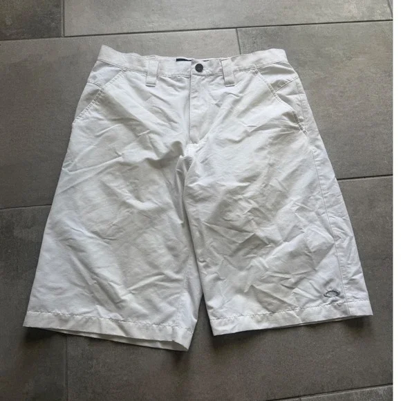 Vintage Oakley Software Mens White  Chino Shorts Size 32 Relaxed Fit Golf