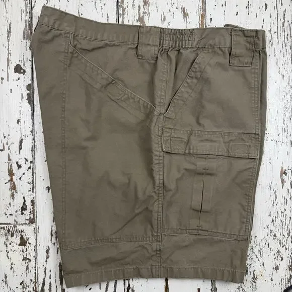 Boulder Creek Cargo shorts men’s 52 Big olive green cargo pockets