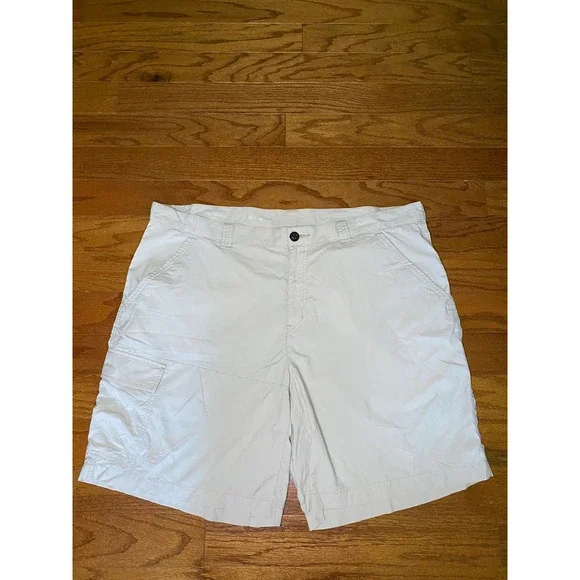 Columbia Omni-Shade‎ Sun Protection Light Tan Cargo Shorts Size 42