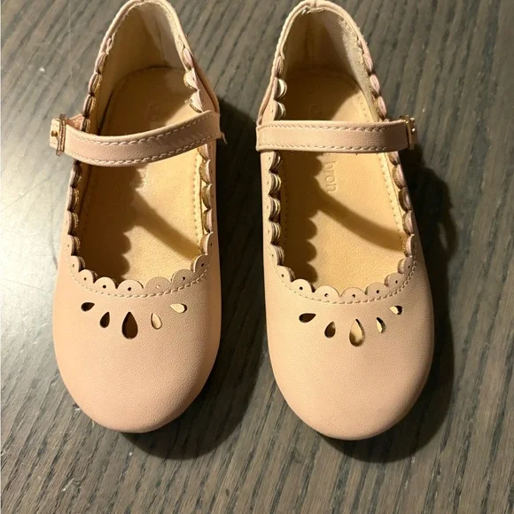 Thee Bron Girls' Mary Jane Dress Shoes - light pink/nude