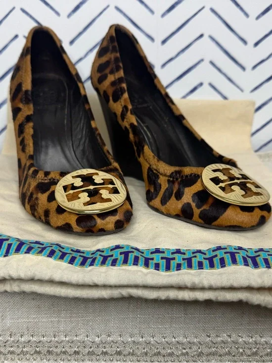 Tory Burch Pony /Calf Hair leopard Wedge Pump Shoe size 8.5