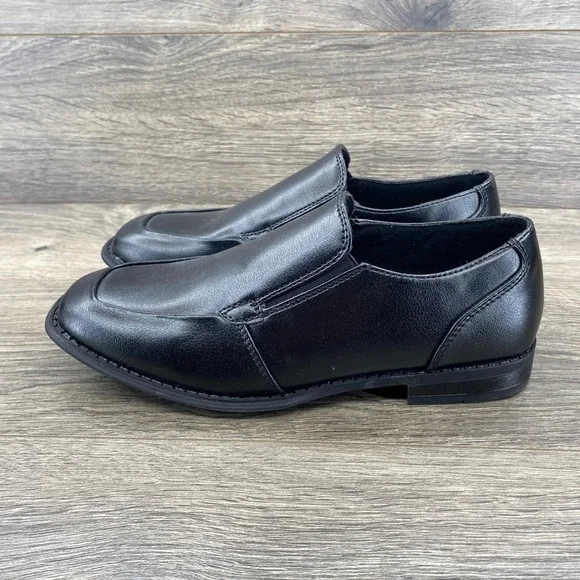 Kohls Boys Black Slip On Dress Shoes Square‎ Toe Memory Foam SNCRISTOPHER Size 4