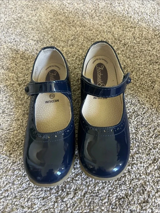 FootMates Girls Navy Patent Mary Jane Shoes