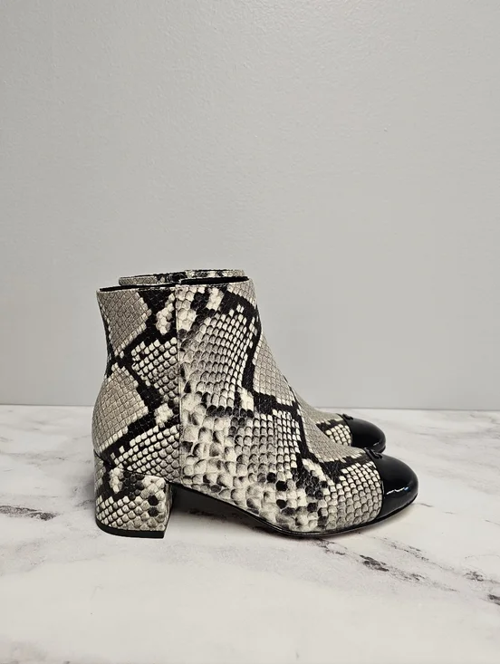 Tory Burch Shelby Snake Print Ankle Patent Leather Gray Black Heel Boots 5.5 NWB