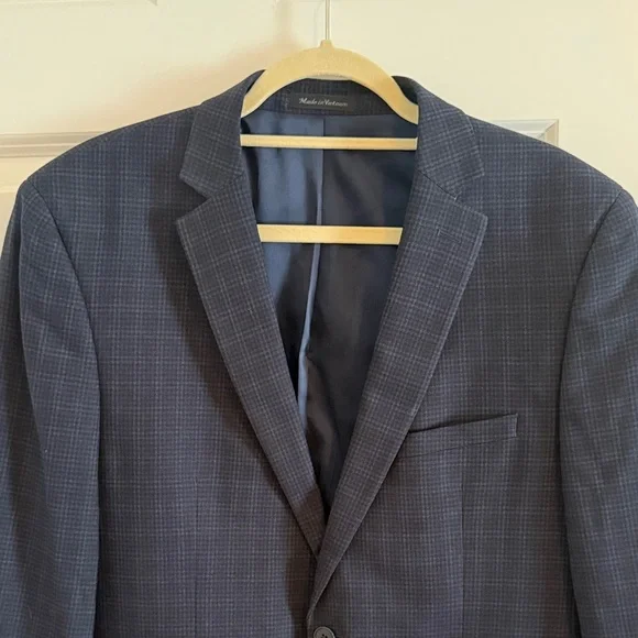 Van Heusen Flex Slim Fit 42R Navy Blue Plaid Blazer
