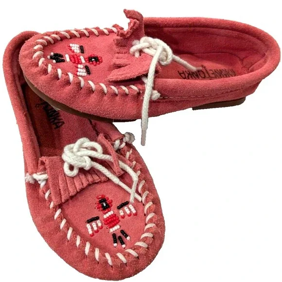 New Condition Minnetonka Toddler Girl‎ Moccasin Size 11 Pink Thunderbird Laces