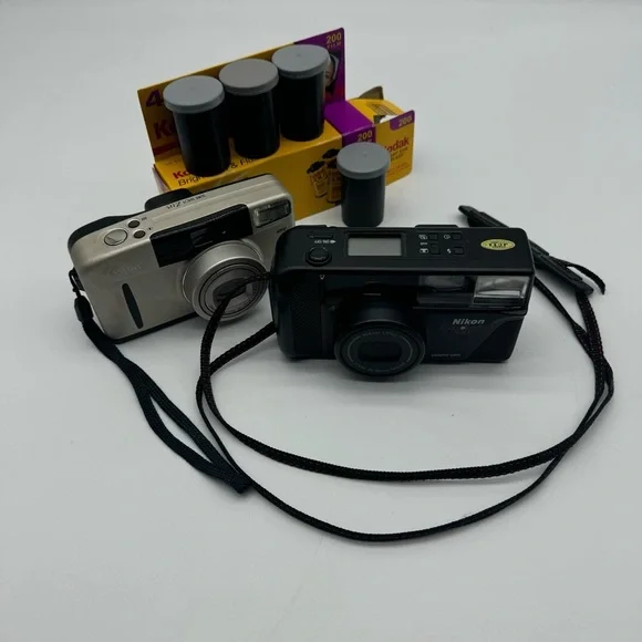 Nikon Zoom Touch Camera 500 SAF Z115 Camera 4 Rolls Kodak Bright Sun and Flash