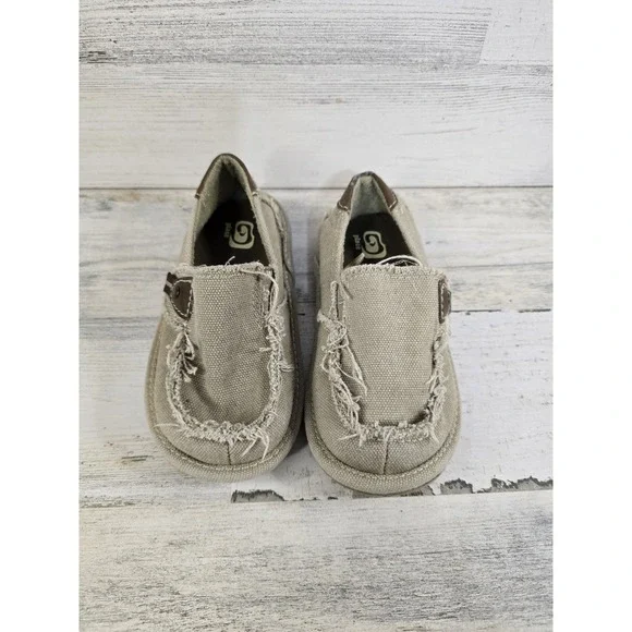 The Childrens Place Boys Tan Canvas Frayed Loafers Size 9 Toddler Shoes RN59284