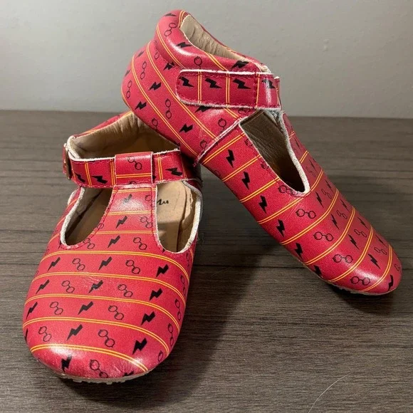 Monkey Feet Harry Potter Red T-Strap Moccasin Kids‎ Shoes Size 4-5Y