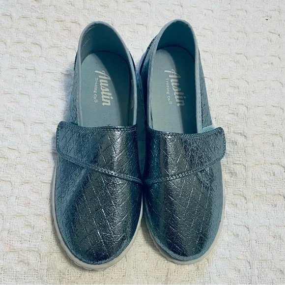 Austin Clothing Co. Kids Metallic Blue‎ Moccasins